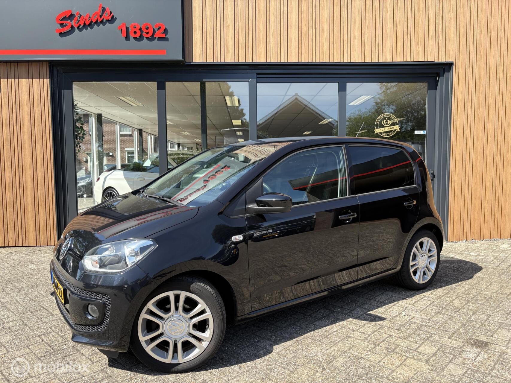 Volkswagen Up 1.0 groove up! BlueMotion | 5 deurs | Orgi.NL | Navi | Cruise | 2014 - voorkant