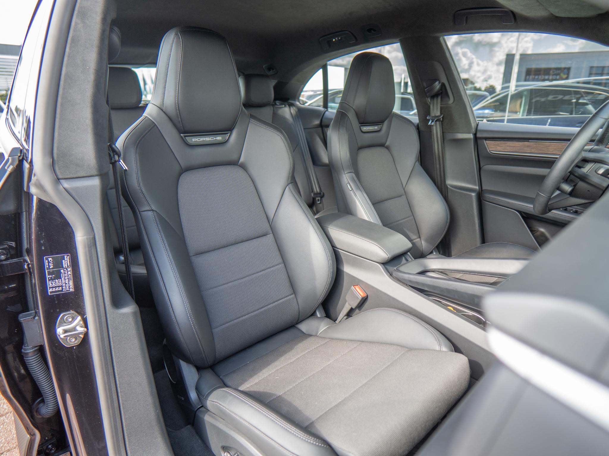 Foto van Porsche Macan 4