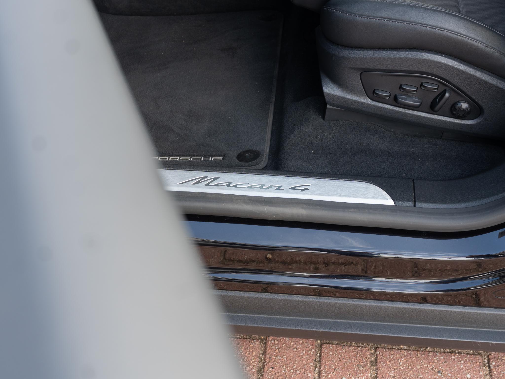 Foto van Porsche Macan 4