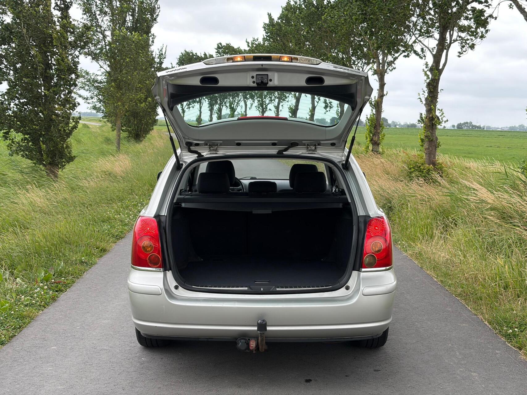 Foto van Toyota Toyota Avensis