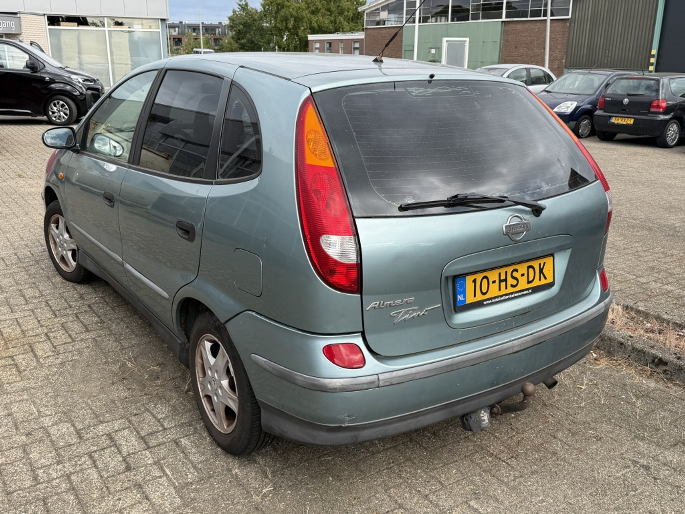 Foto van Nissan Nissan Almera Tino