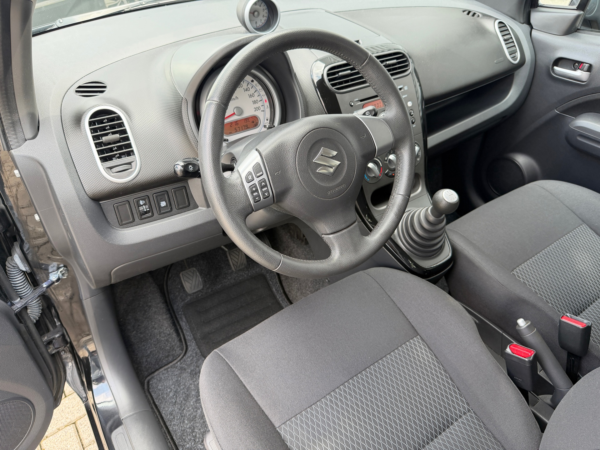 Foto van Suzuki Splash