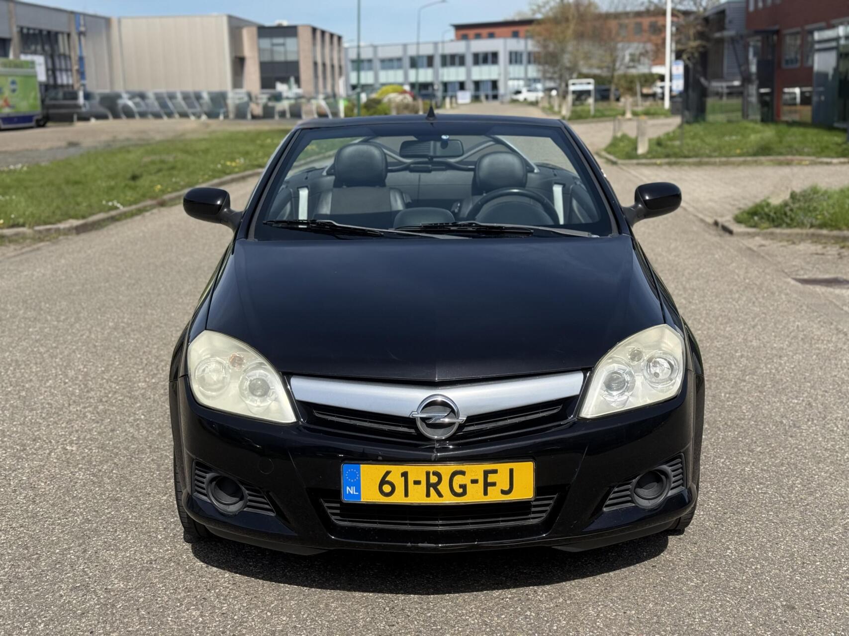 Foto van Opel Tigra