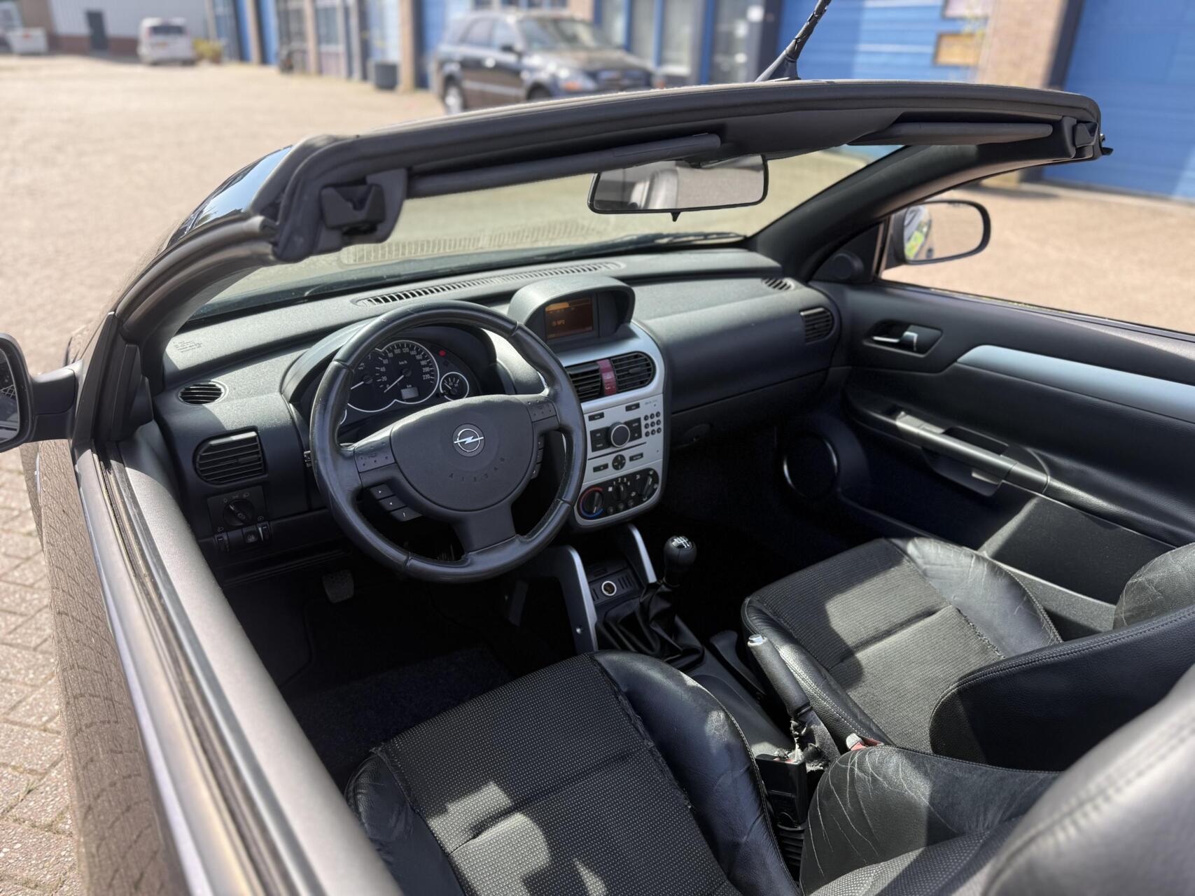 Foto van Opel Tigra