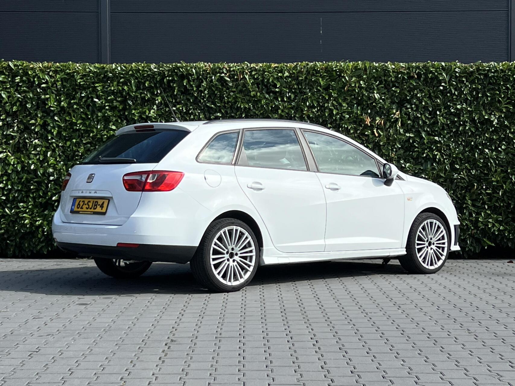Foto van Seat Ibiza ST