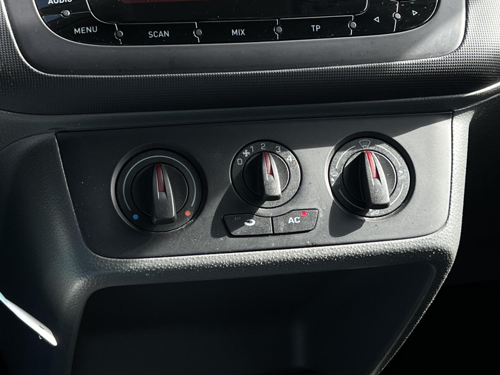 Foto van Seat Ibiza ST