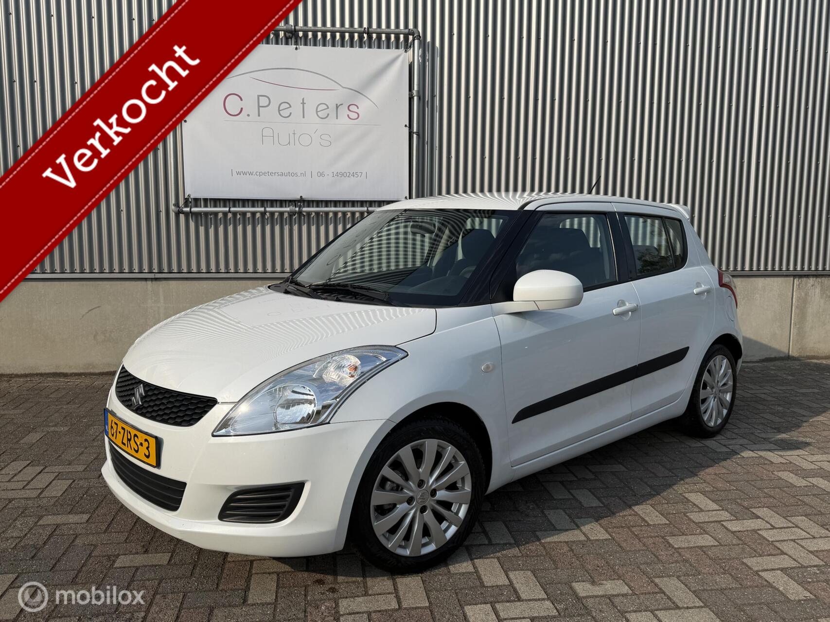 Suzuki Swift 1.2 Bandit EASSS 2013 / Stoelverwarming / Airco / Cruisecontrol / Trekhaak / NAP 2013 - voorkant