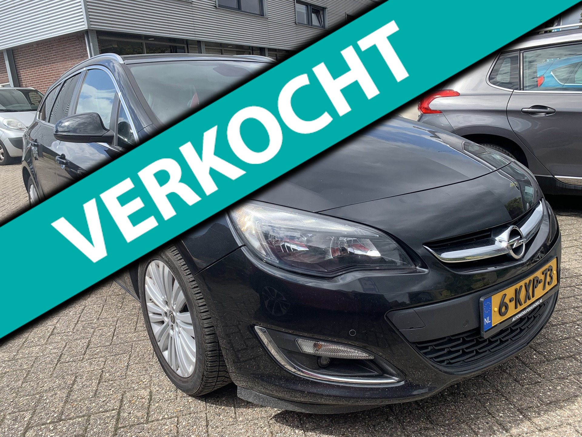 Opel Astra Sports Tourer 1.4 Turbo Sport 2013 € 4950.- NIEUWE KETTINGSET 1 JR. APK 2013 - voorkant
