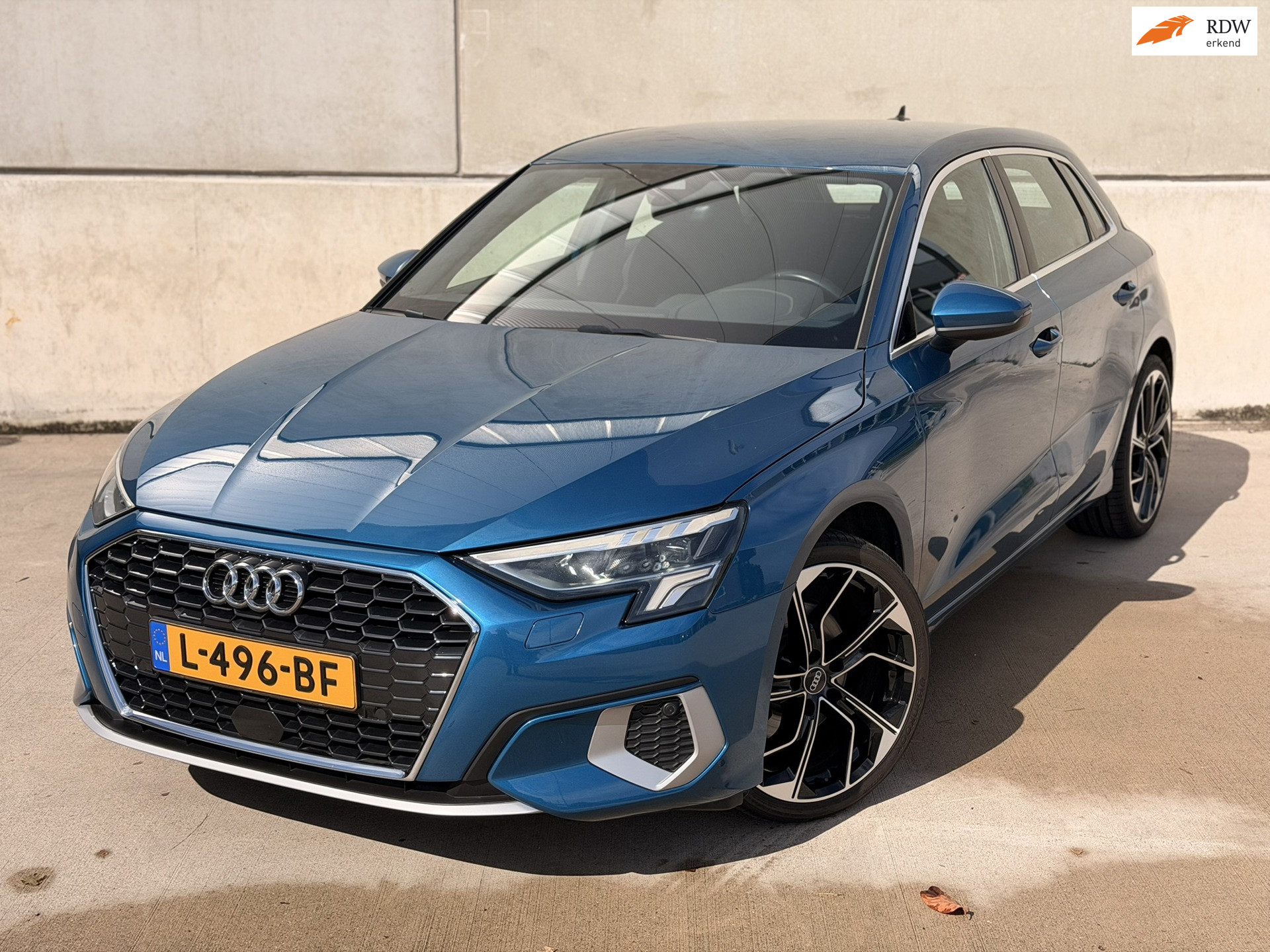 Audi A3 Sportback 35 TFSI S-Tronic 19'' Trekhaak CarPlay LED Navi Cruise Clima 2021 - voorkant