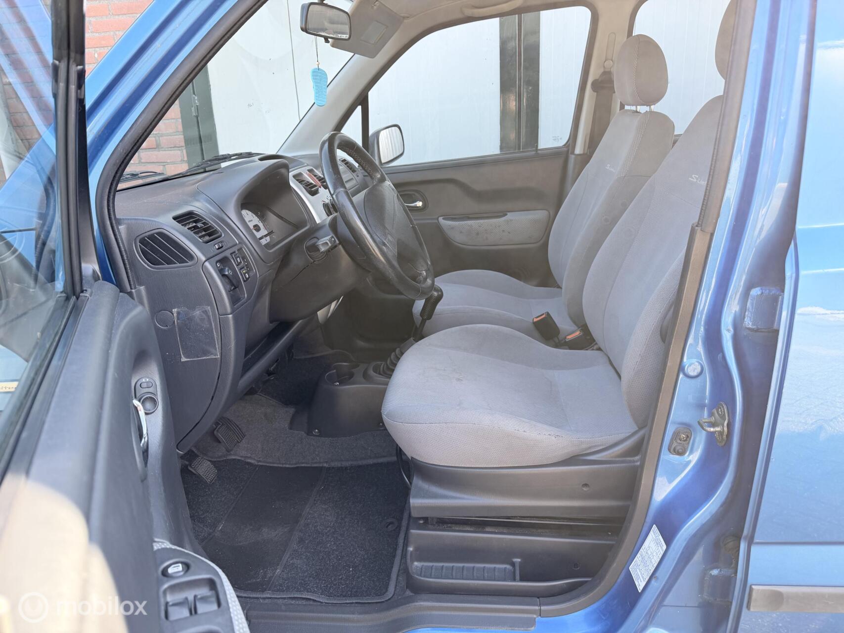 Foto van Suzuki Wagon R