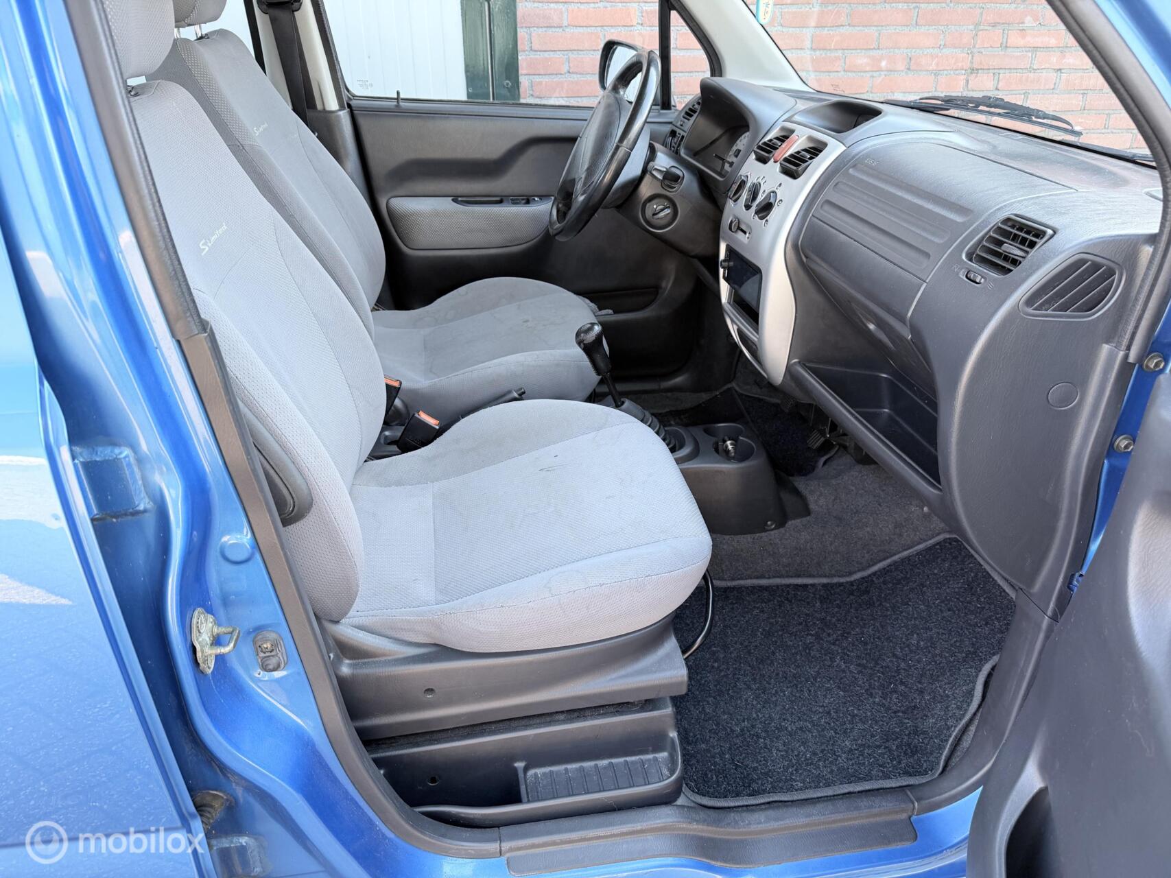 Foto van Suzuki Wagon R