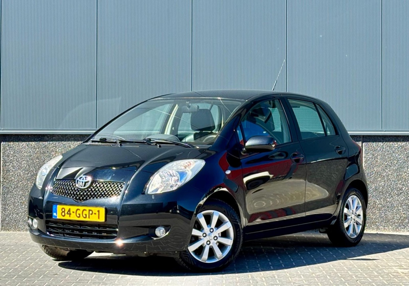 Toyota Yaris 1.3 VVTi Executive 2008 - voorkant