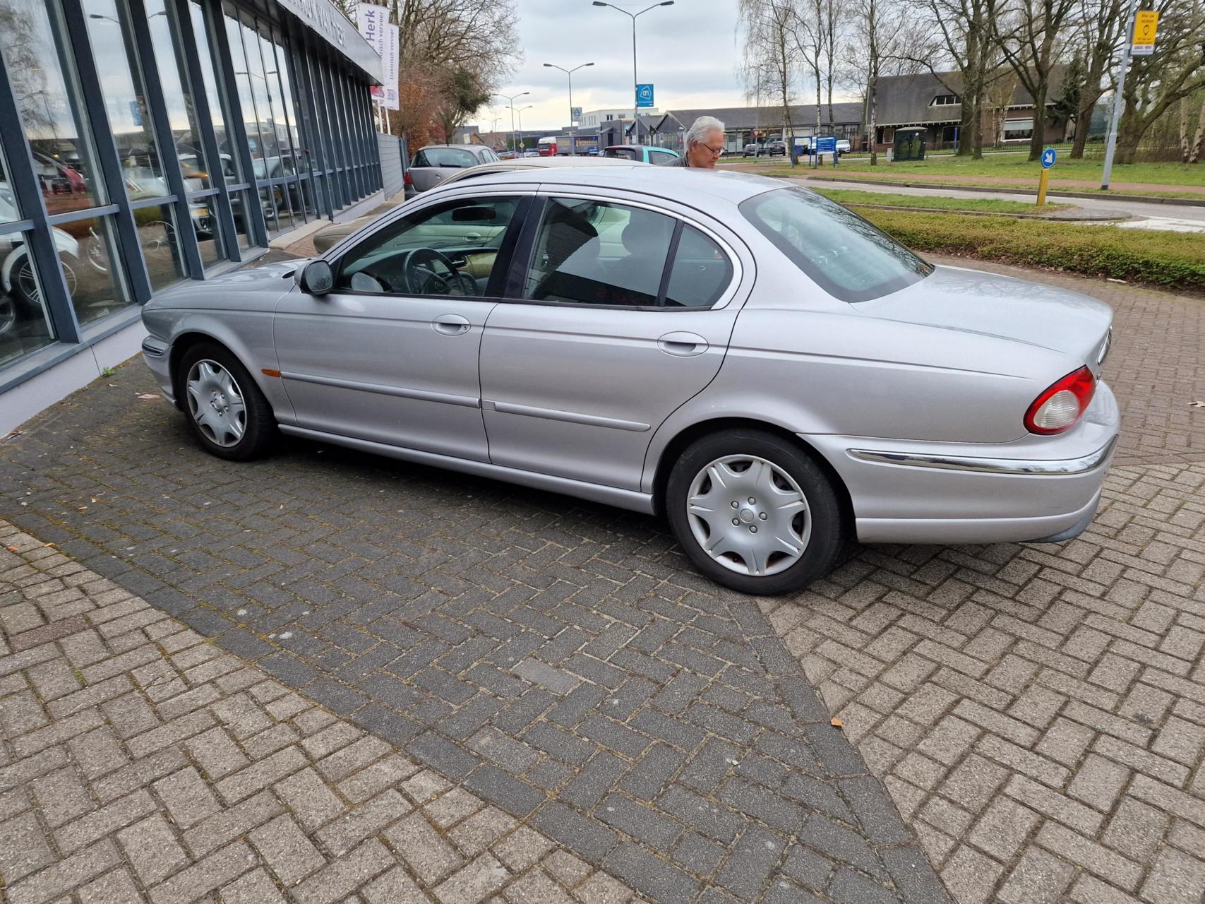 Foto van Jaguar X-type