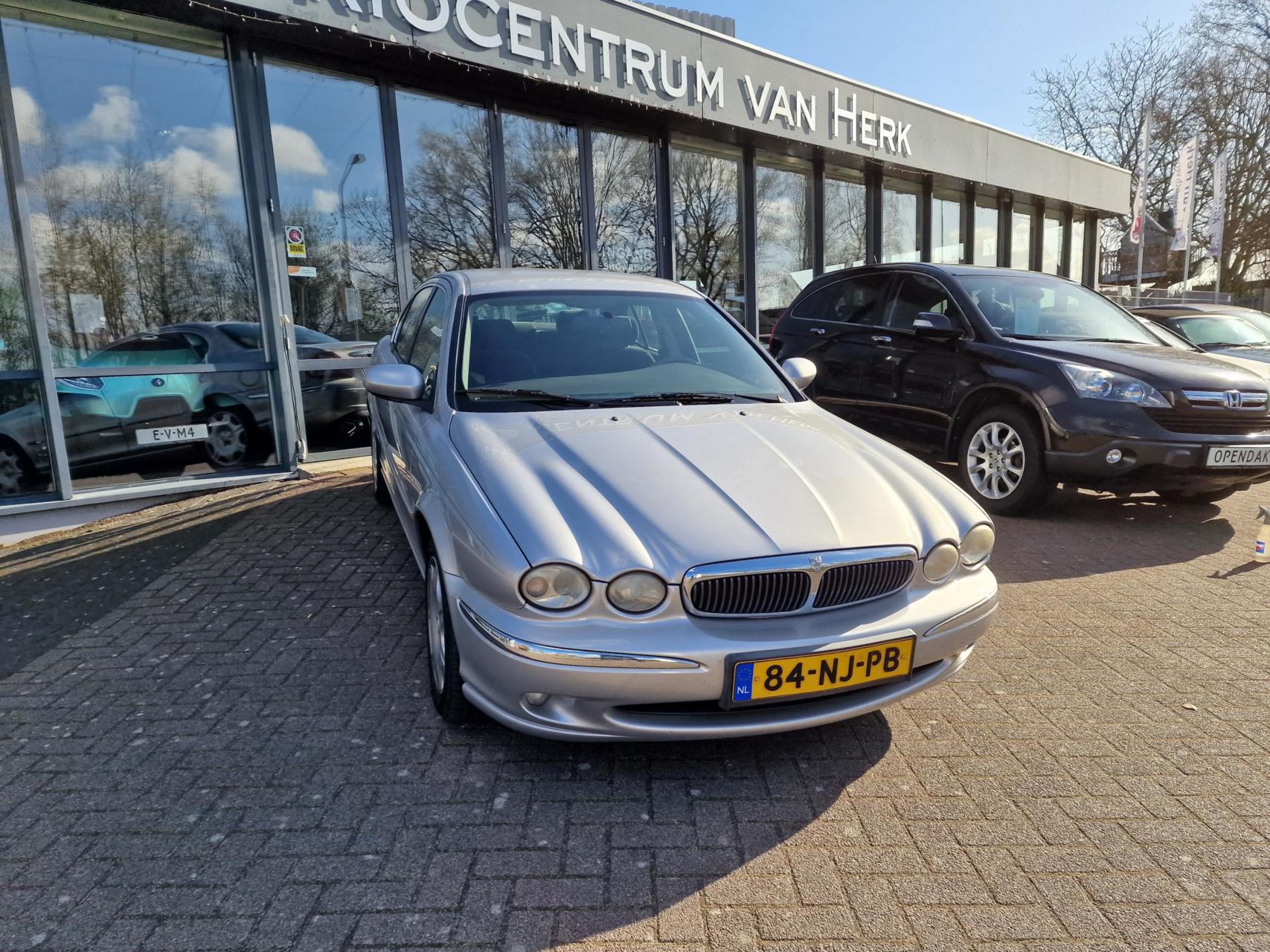 Foto van Jaguar X-type
