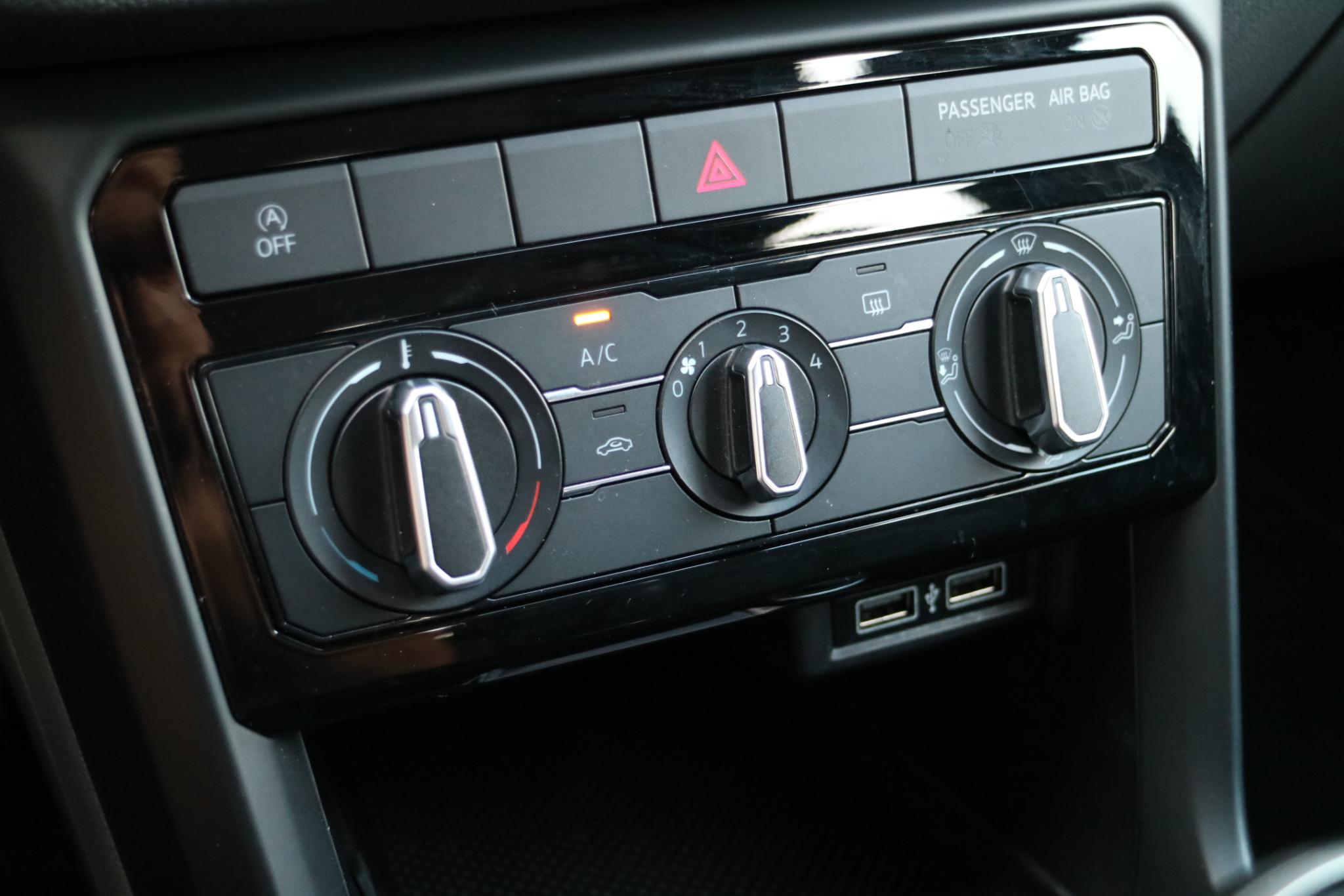Foto van Volkswagen T-cross