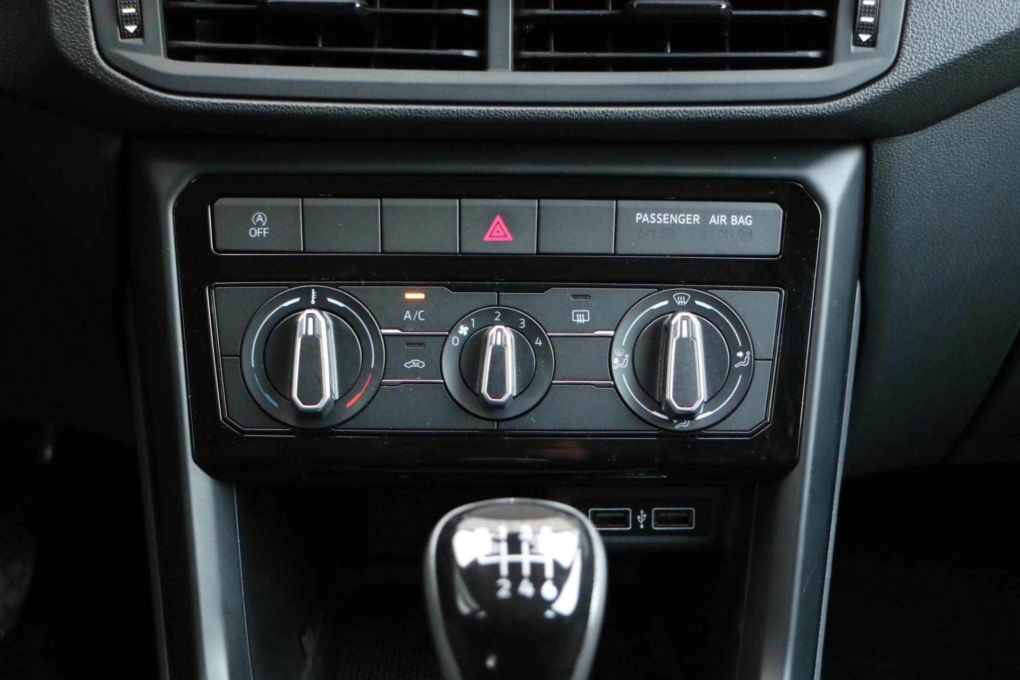 Foto van Volkswagen T-cross
