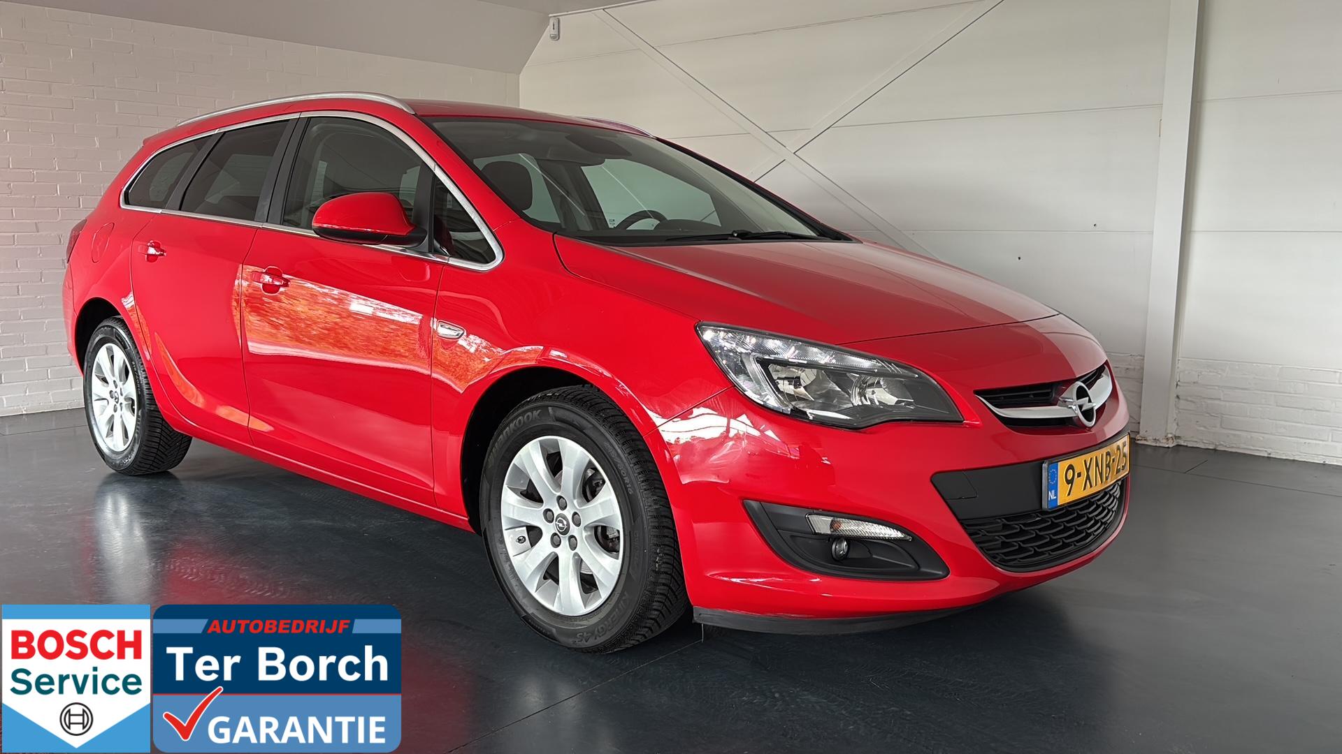 Opel Astra Sports Tourer 1.4 Turbo Business + 2014 - voorkant