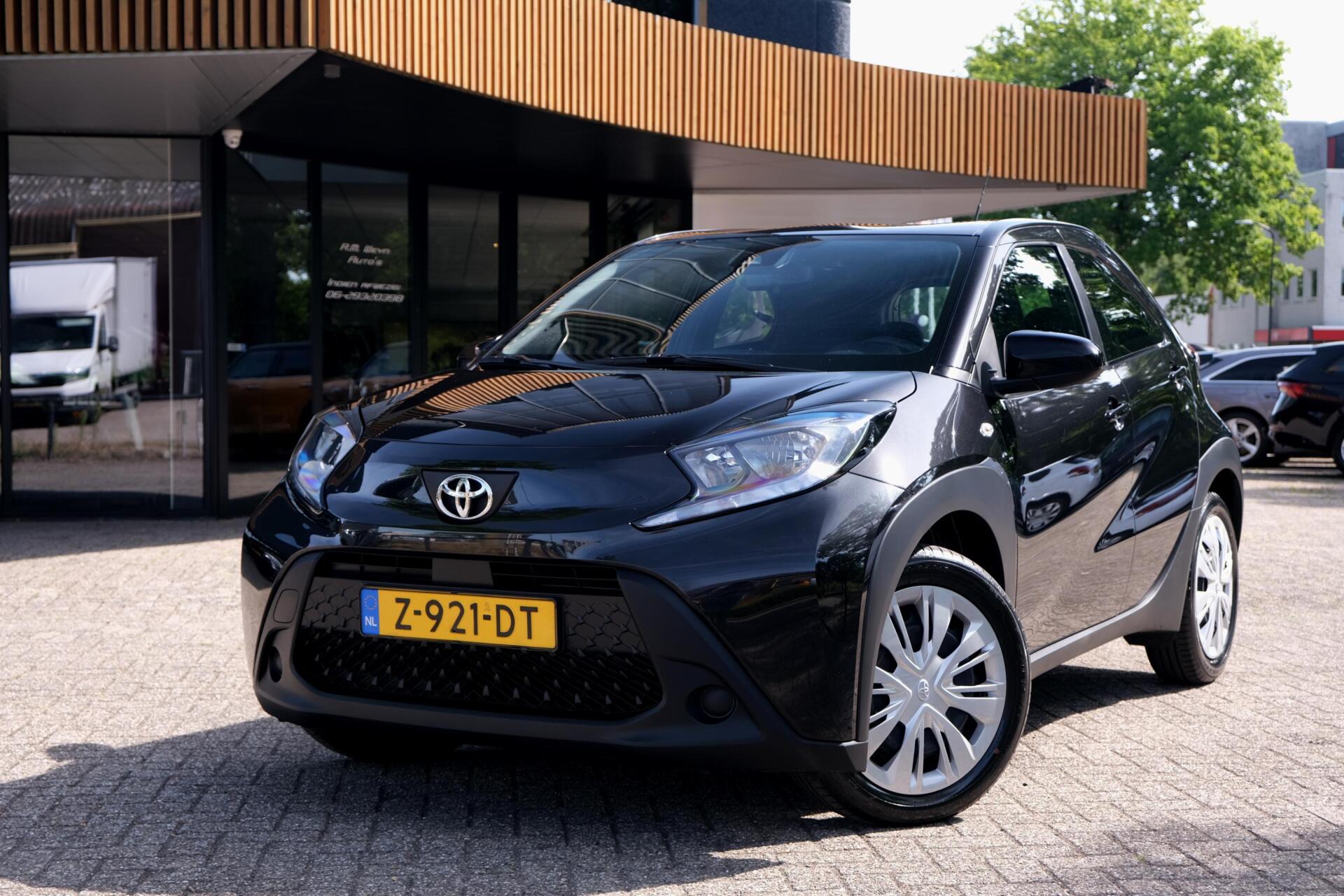 Toyota Toyota Aygo X 1.0 VVT-i S-CVT Play|Rijklaar!|ACC|Camera|AppleCarplay+AndroidAuto|Automaat|Dealeronderhouden| 2024 - voorkant