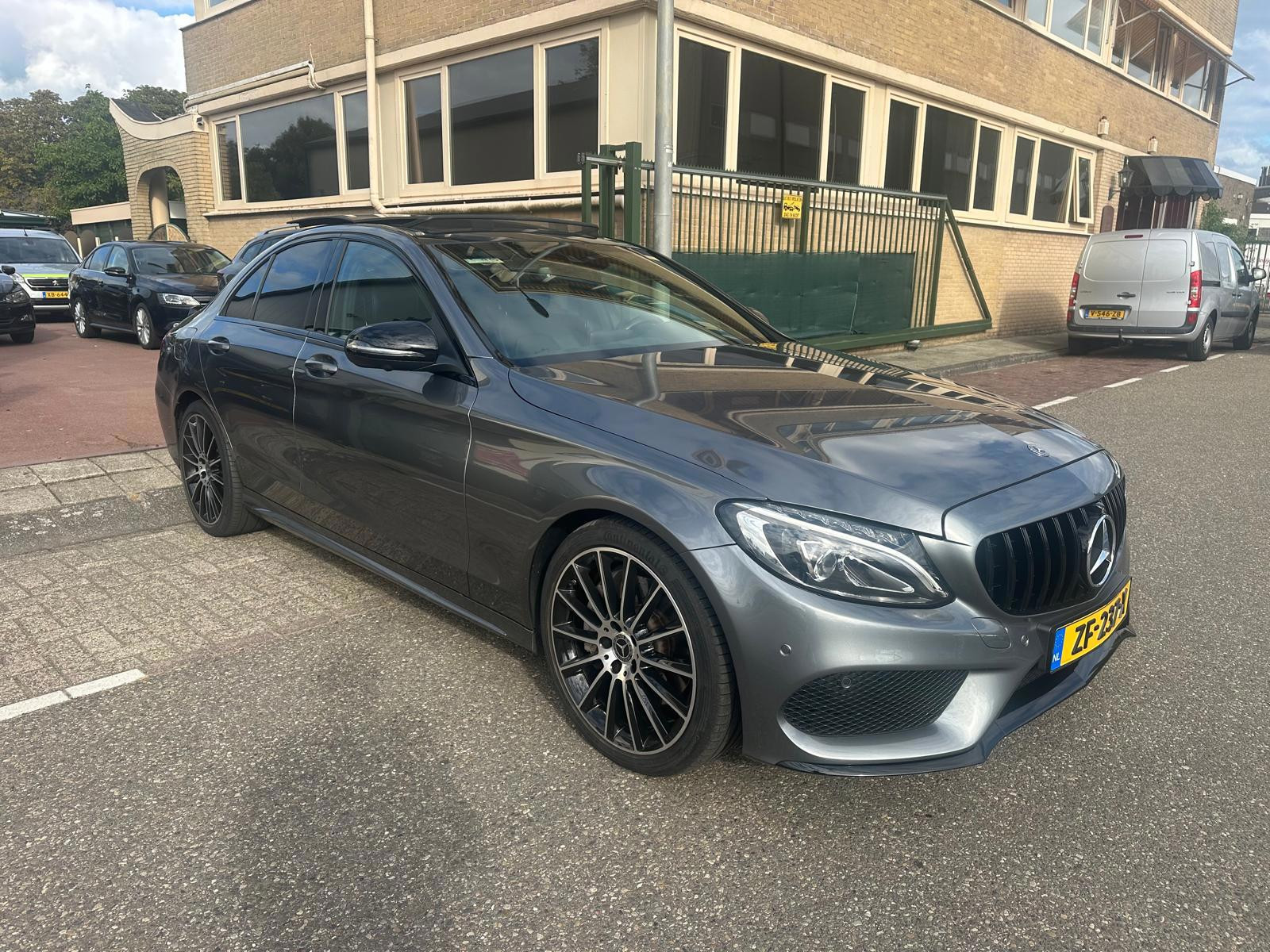 Mercedes-Benz C 250 AMG 250 Edition 1 Pano dealeronderhouden 2018 - voorkant