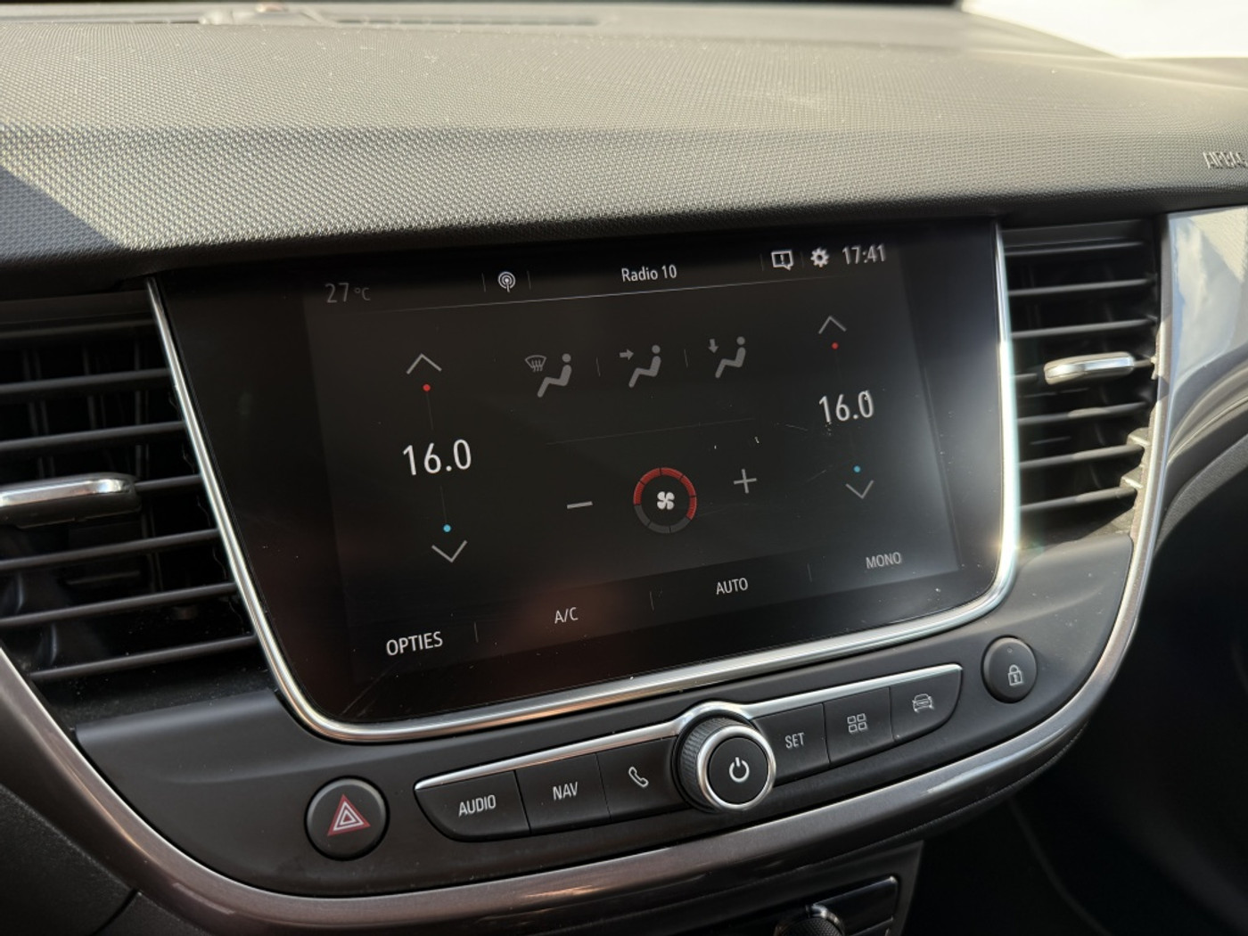 Foto van Opel Crossland X