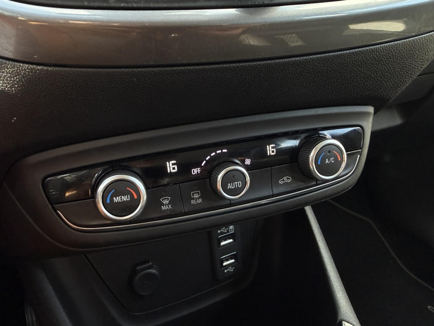 Foto van Opel Crossland X