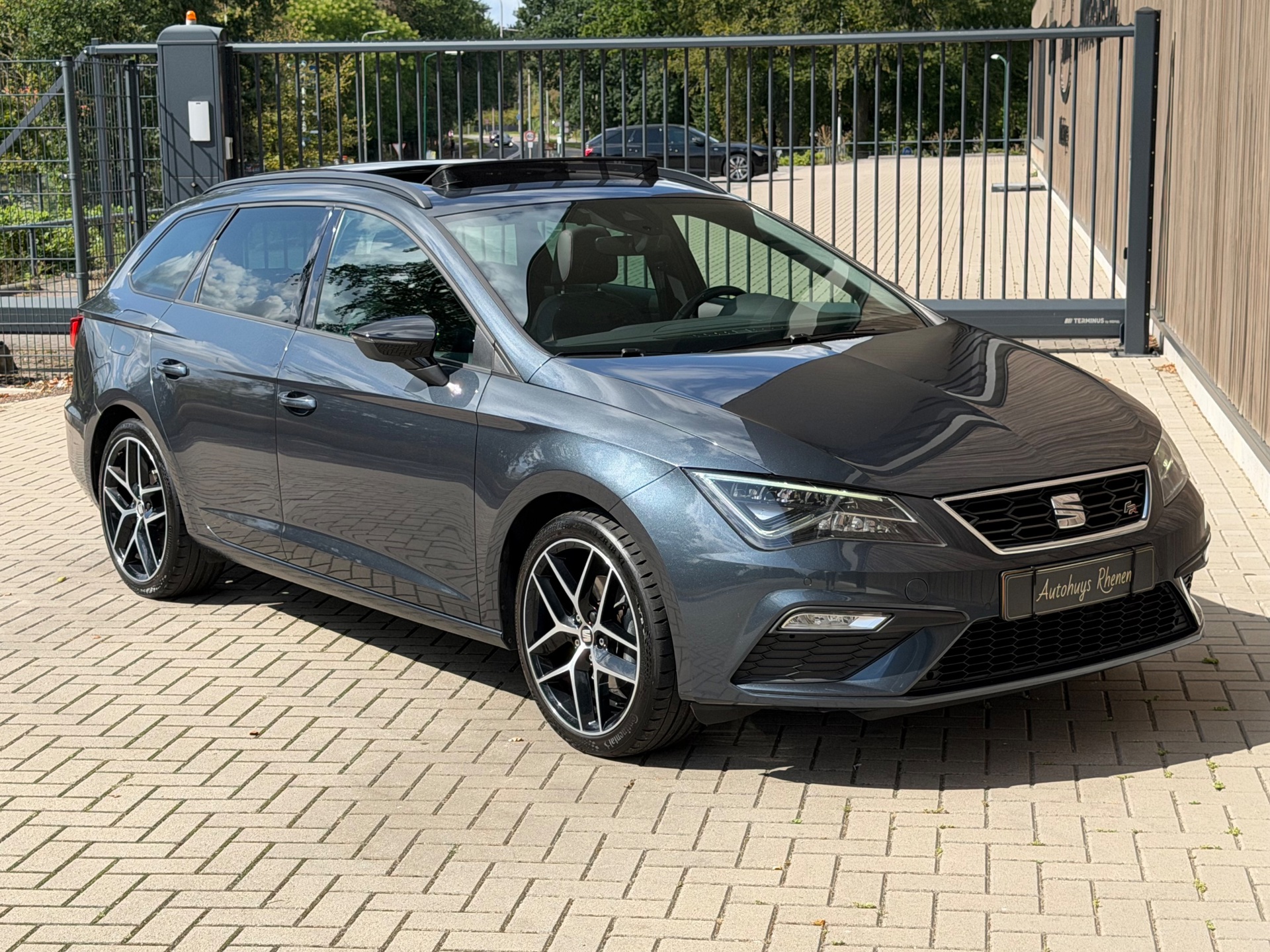 Foto van Seat Leon Sportourer ST