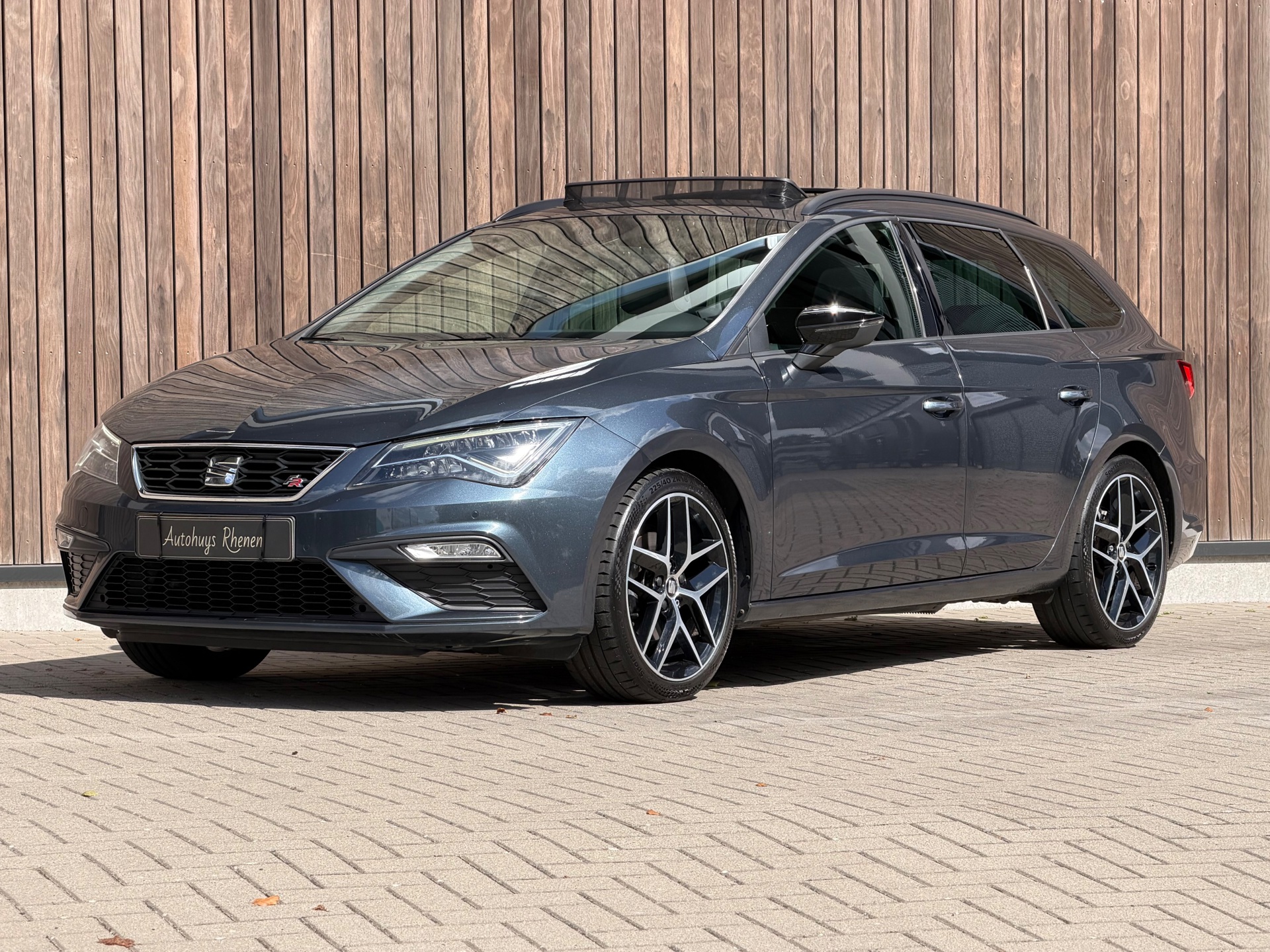 Foto van Seat Leon Sportourer ST