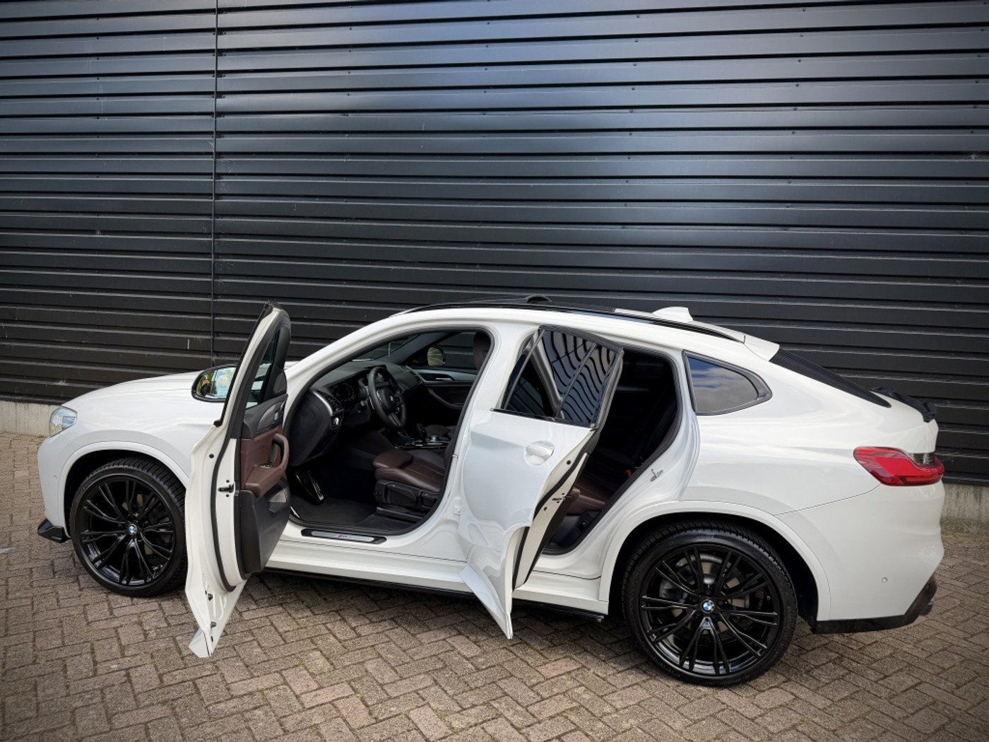 Foto van BMW X4 Xdrive20i