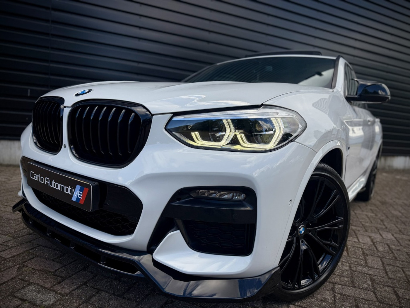 Foto van BMW X4 Xdrive20i