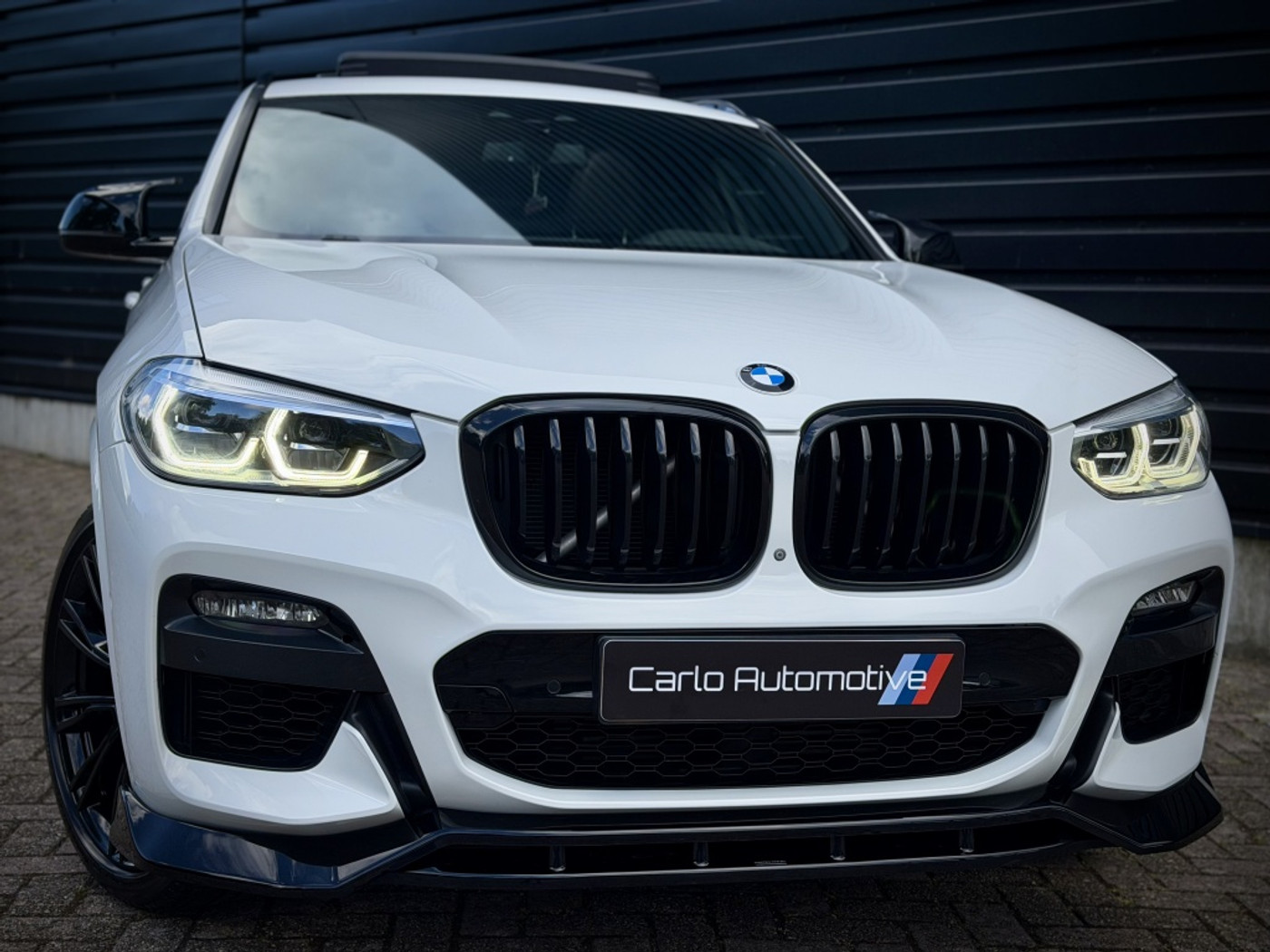Foto van BMW X4 Xdrive20i