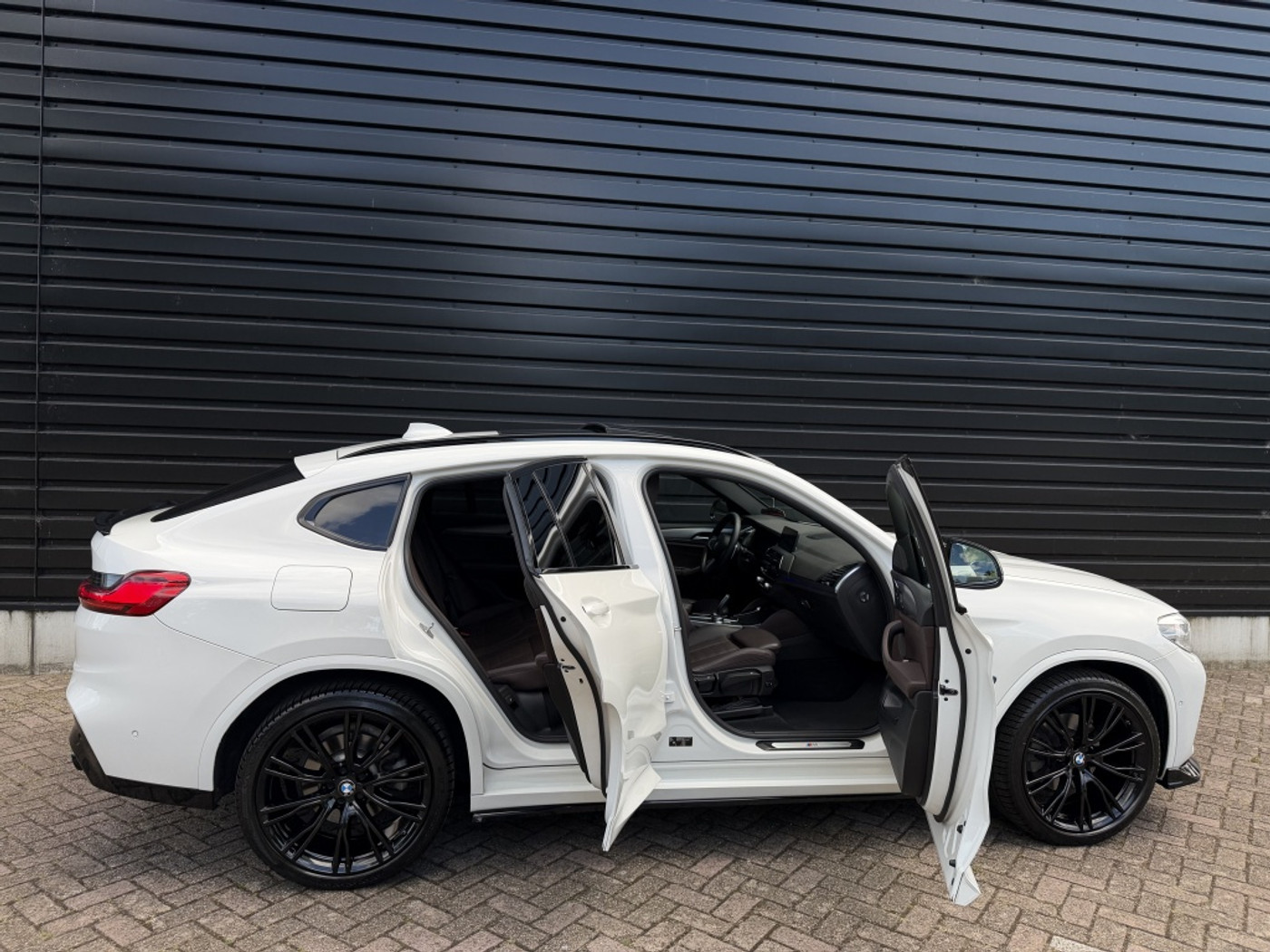 Foto van BMW X4 Xdrive20i