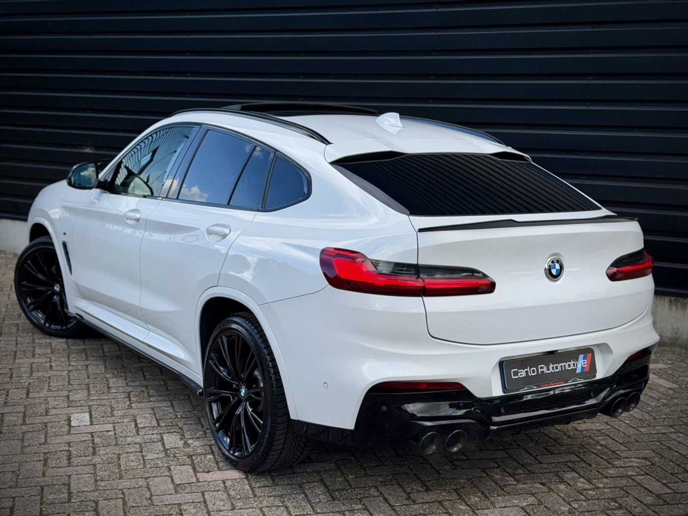 Foto van BMW X4 Xdrive20i