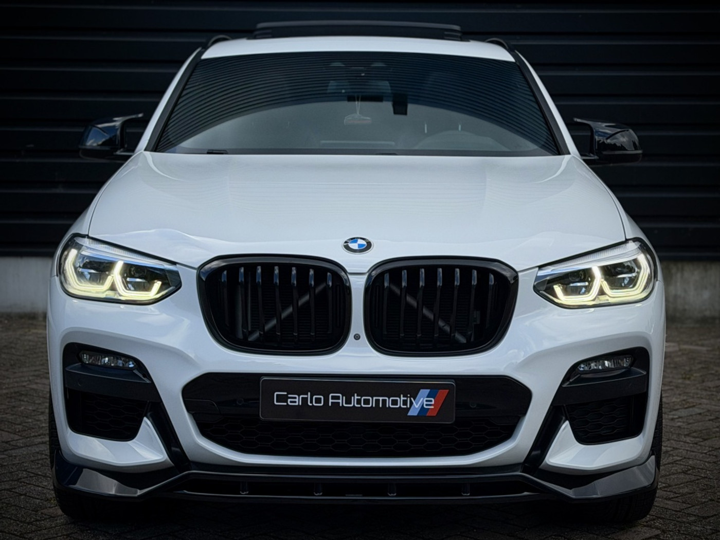 Foto van BMW X4 Xdrive20i