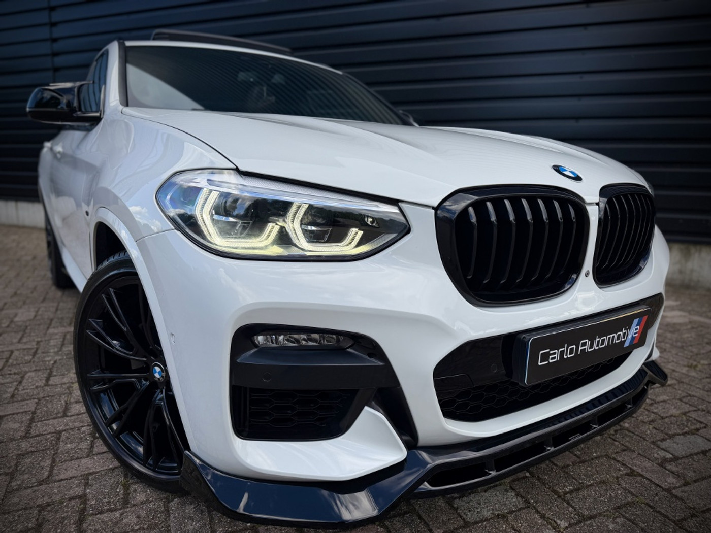 Foto van BMW X4 Xdrive20i