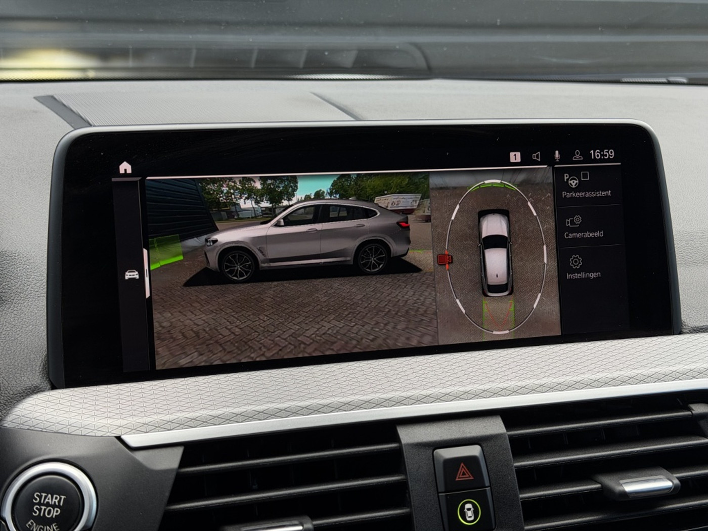 Foto van BMW X4 Xdrive20i