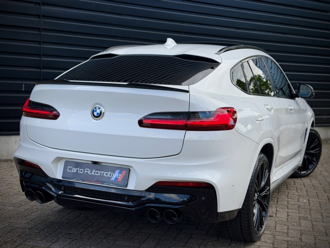 Foto van BMW X4 Xdrive20i