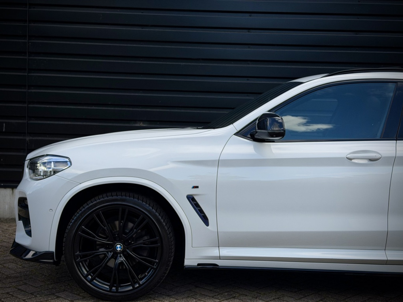 Foto van BMW X4 Xdrive20i