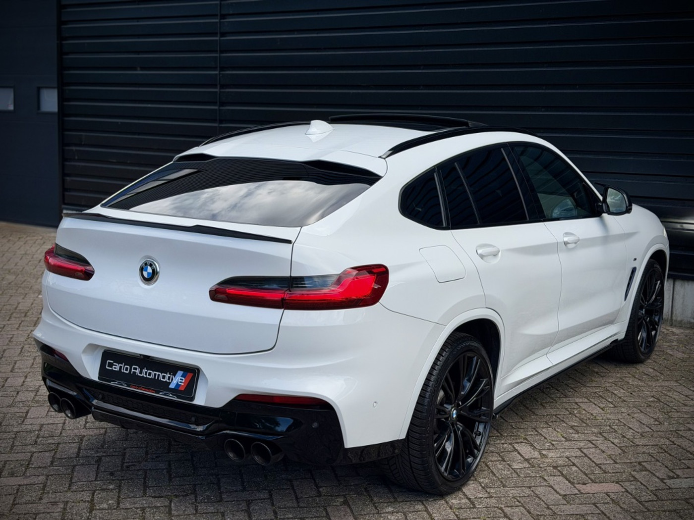 Foto van BMW X4 Xdrive20i