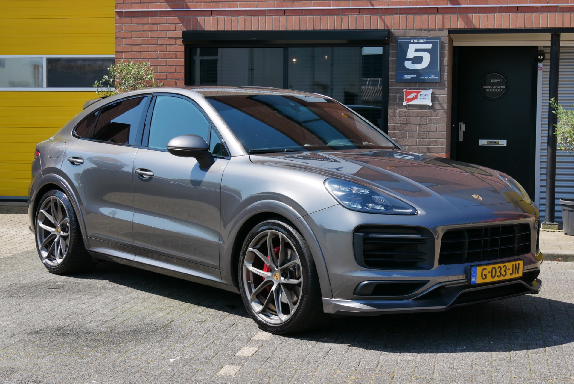 Foto van Porsche Cayenne E-hybrid