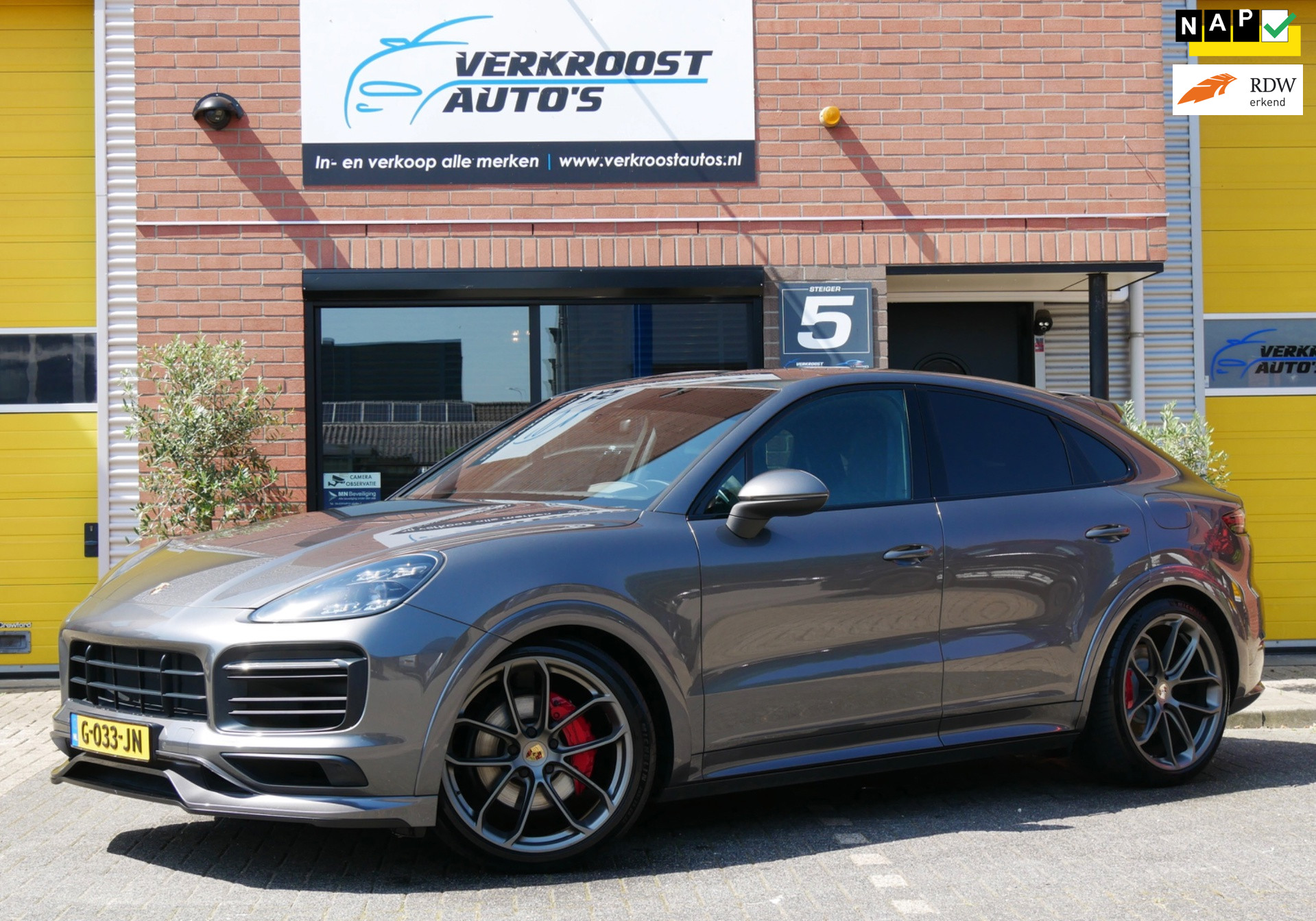 Porsche Cayenne E-hybrid 3.0 E-Hybrid lightweight sport. sportchrono. 2019 - voorkant