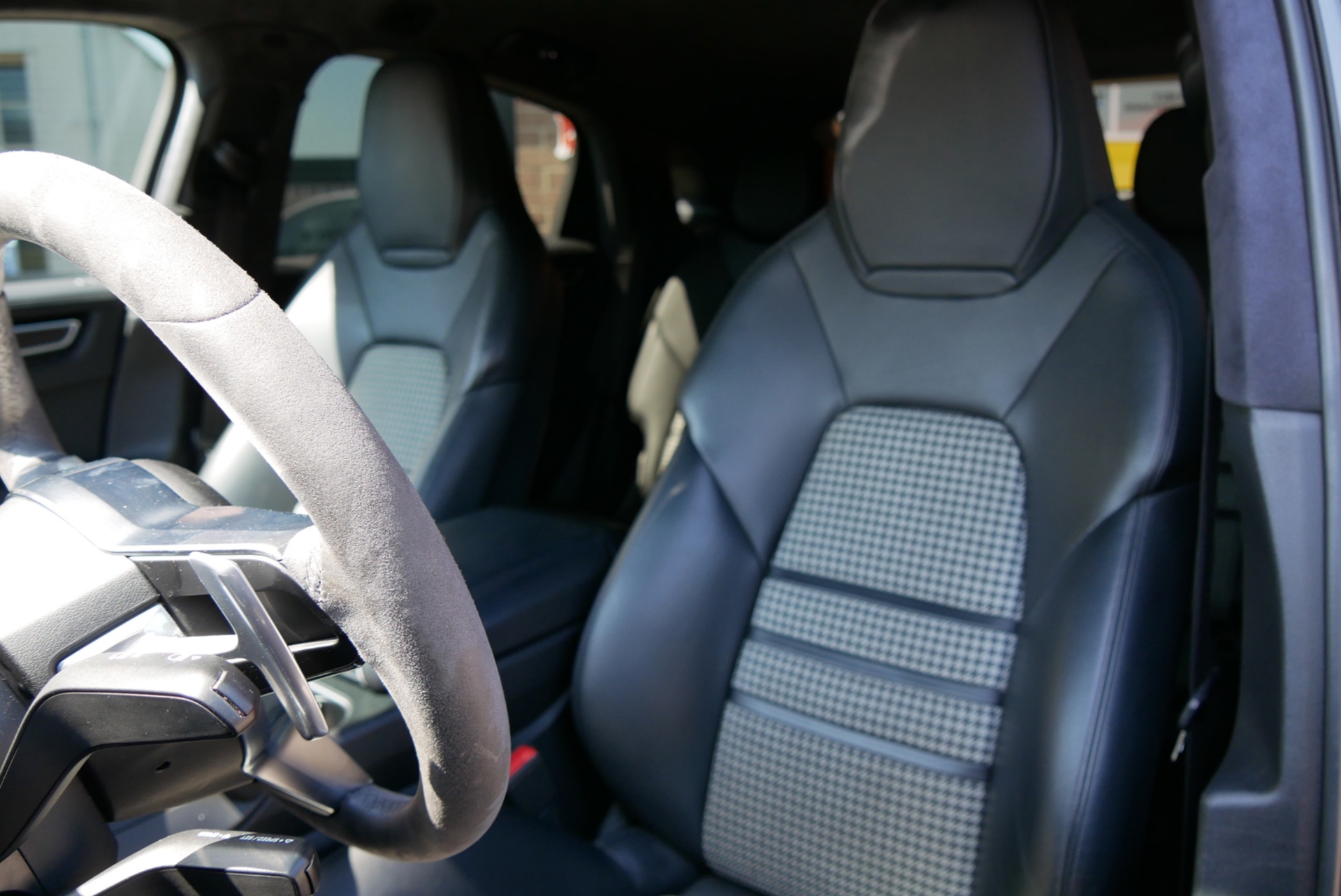 Foto van Porsche Cayenne E-hybrid