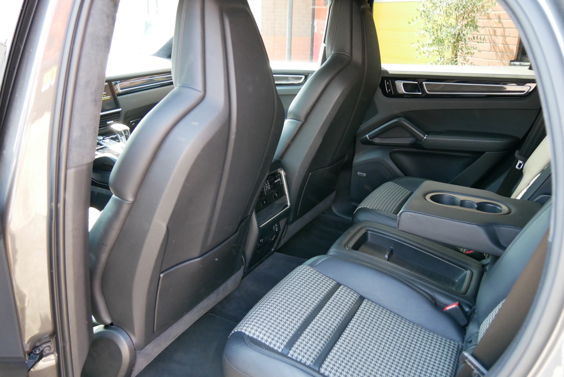 Foto van Porsche Cayenne E-hybrid