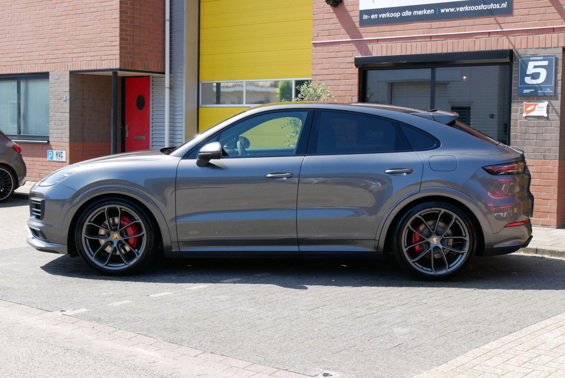 Foto van Porsche Cayenne E-hybrid