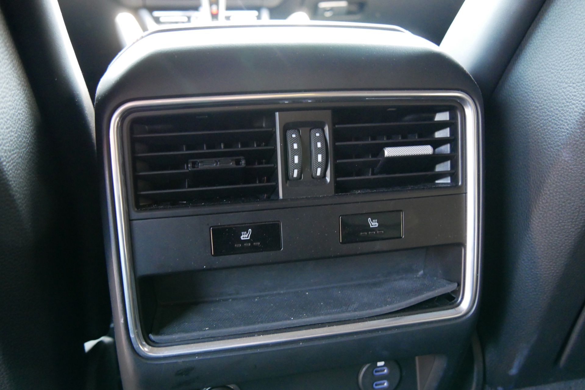 Foto van Porsche Cayenne E-hybrid