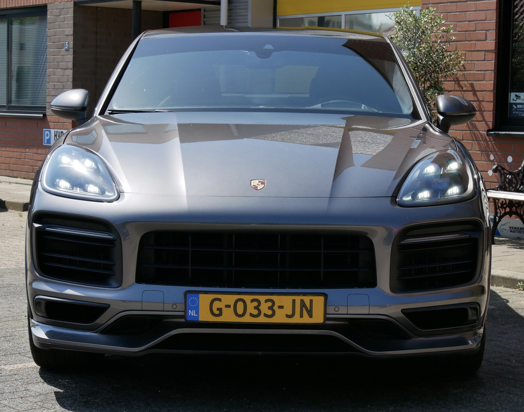 Foto van Porsche Cayenne E-hybrid