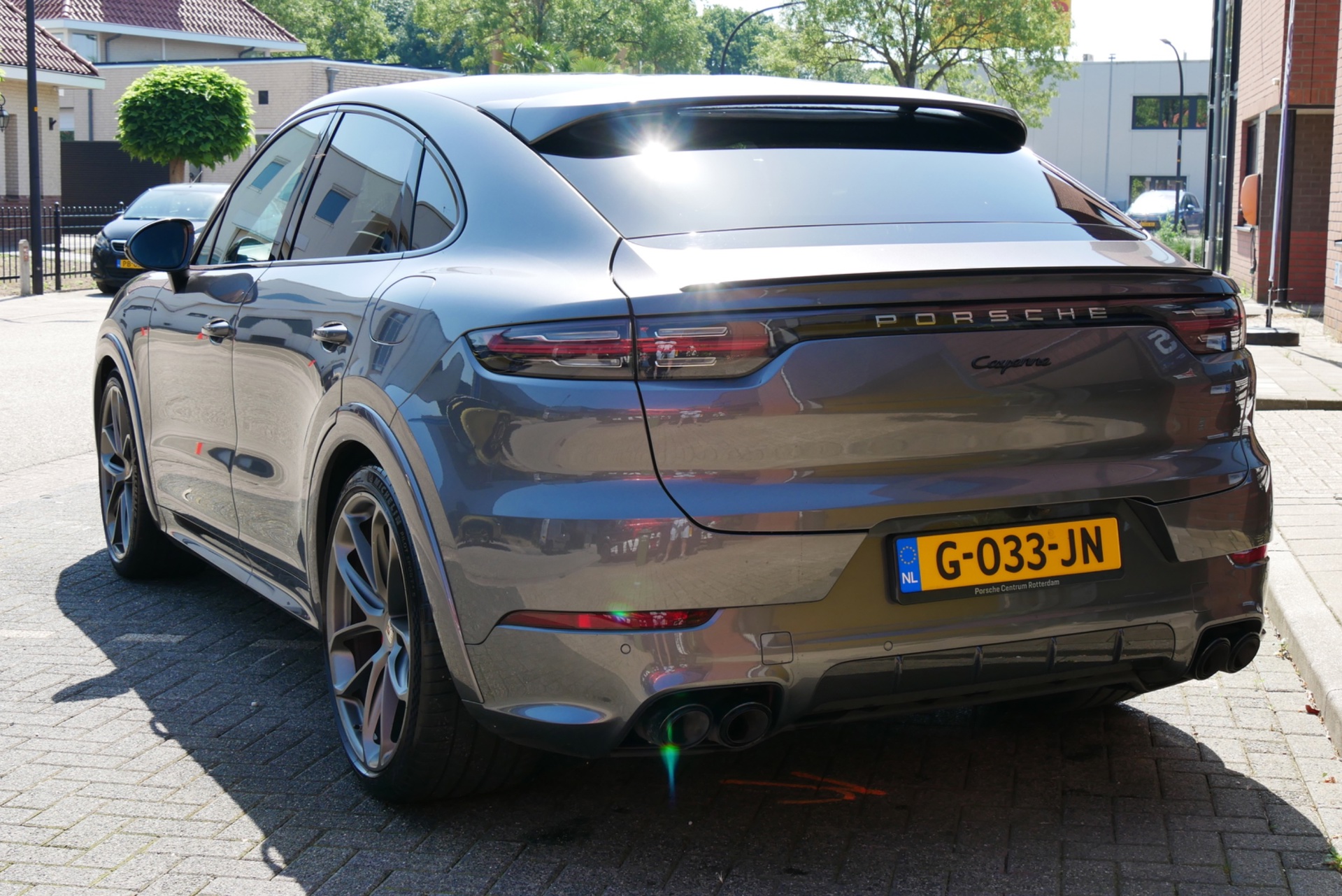 Foto van Porsche Cayenne E-hybrid