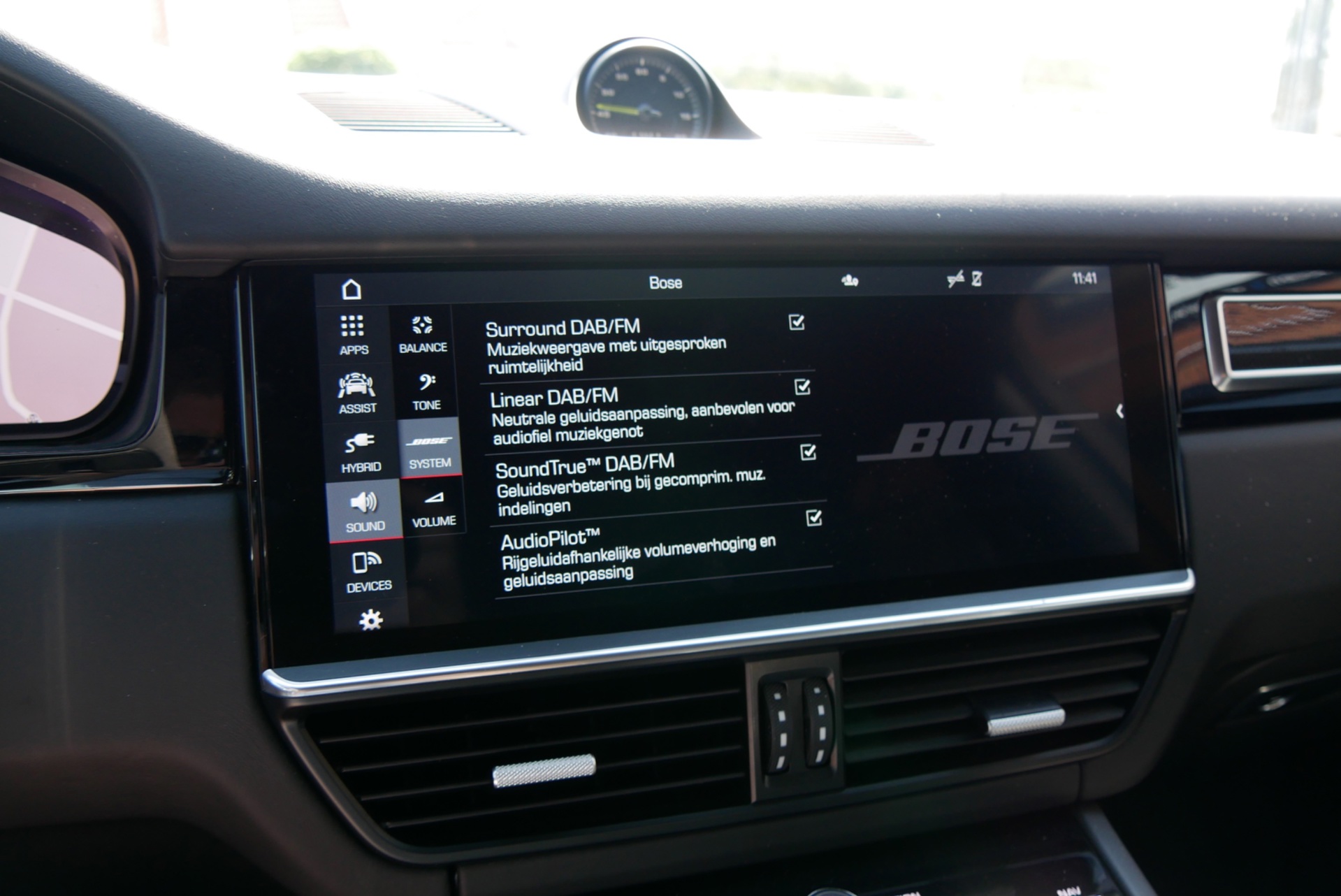 Foto van Porsche Cayenne E-hybrid