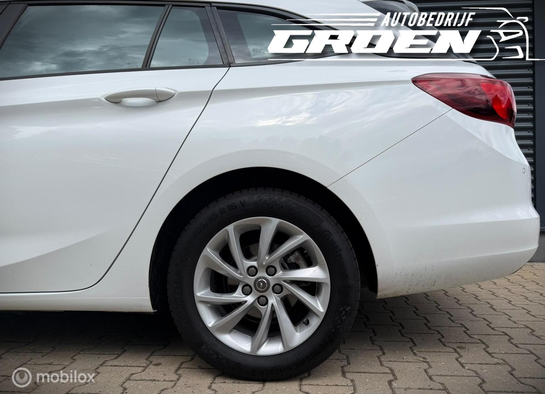 Foto van Opel Astra Sports Tourer
