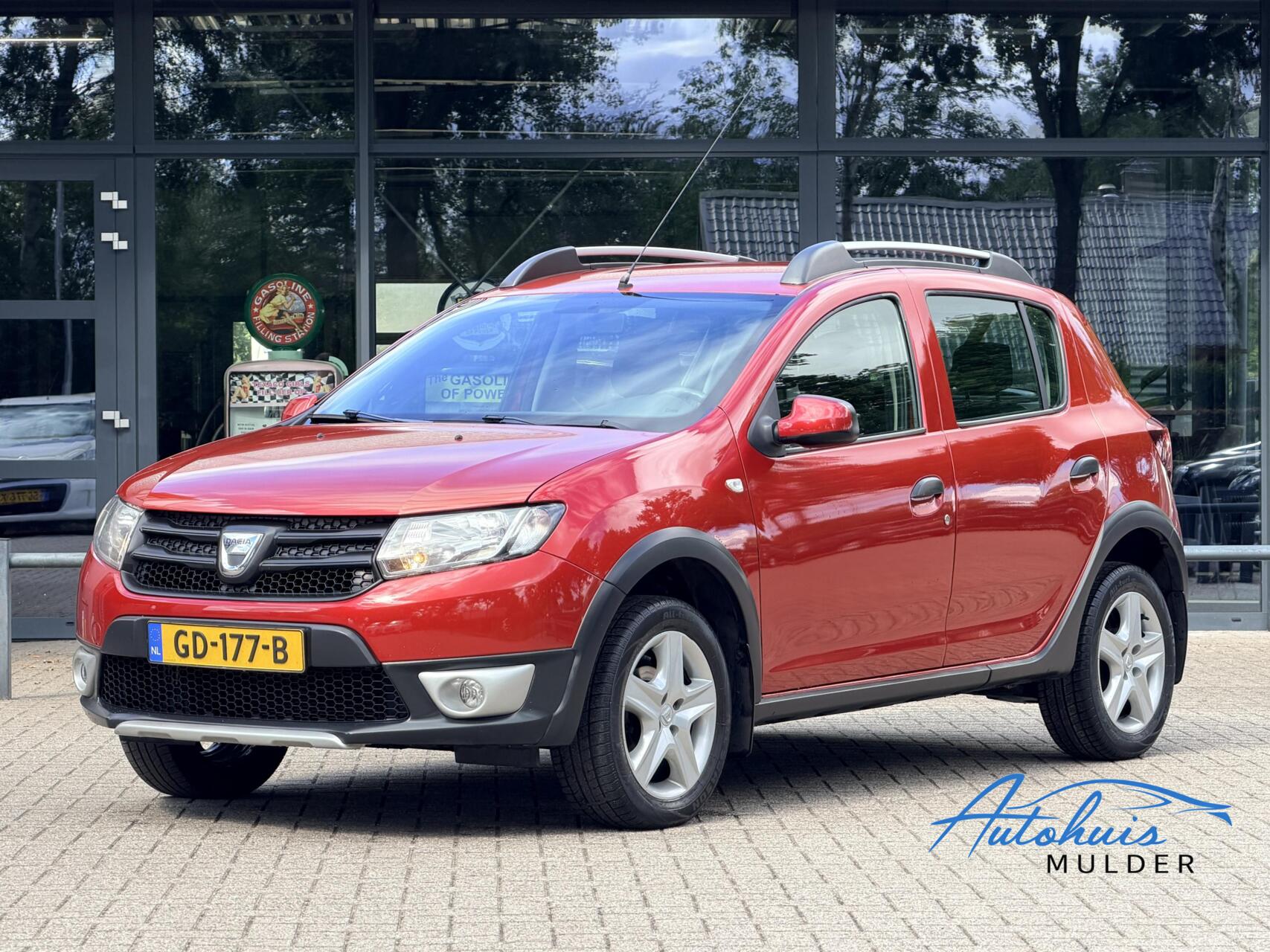 Dacia Sandero 0.9 TCe Stepway Ambiance | Airco | Trekhaak | PDC | Goed Onderhouden 2015 - voorkant