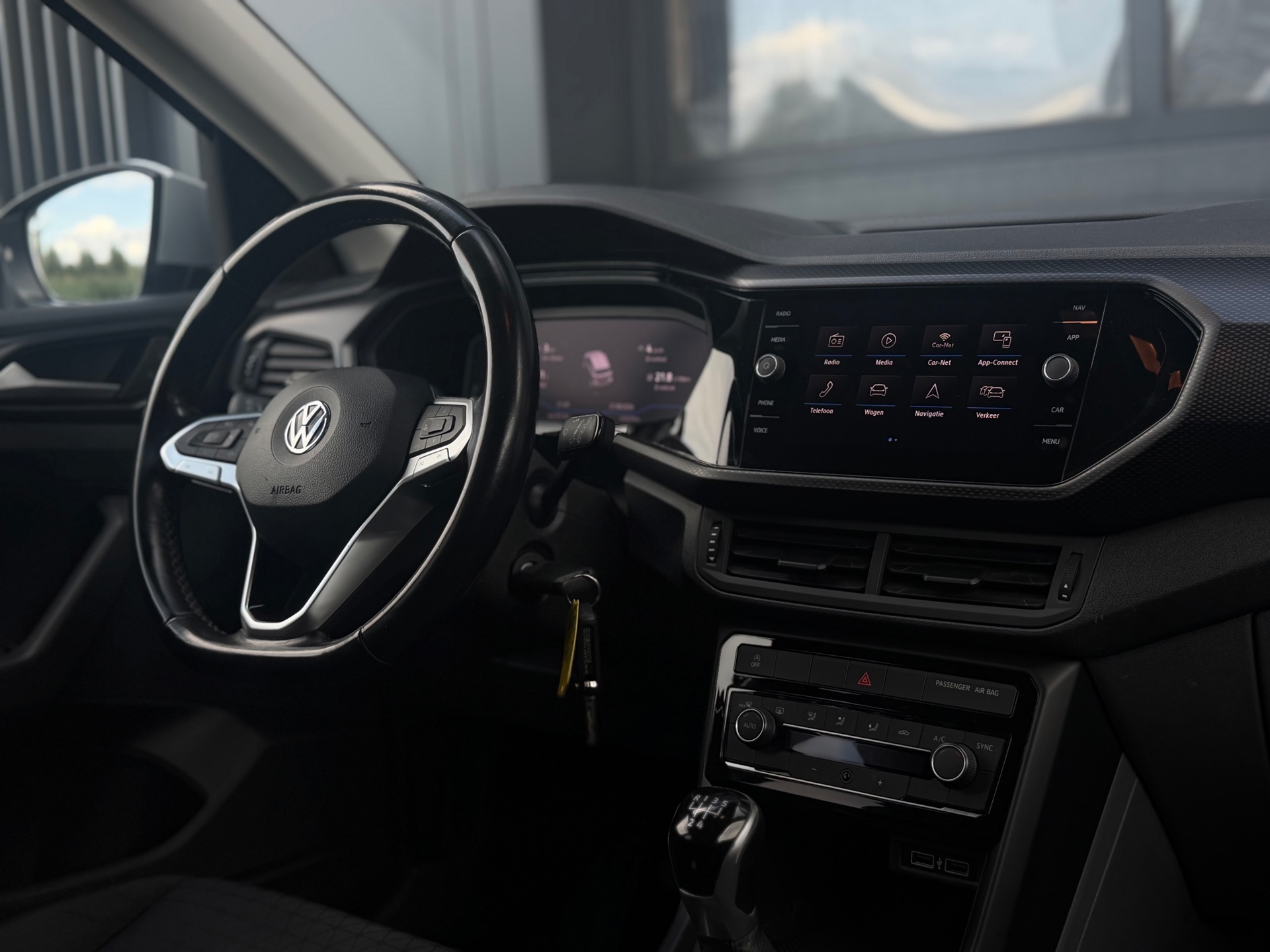 Foto van Volkswagen T-cross